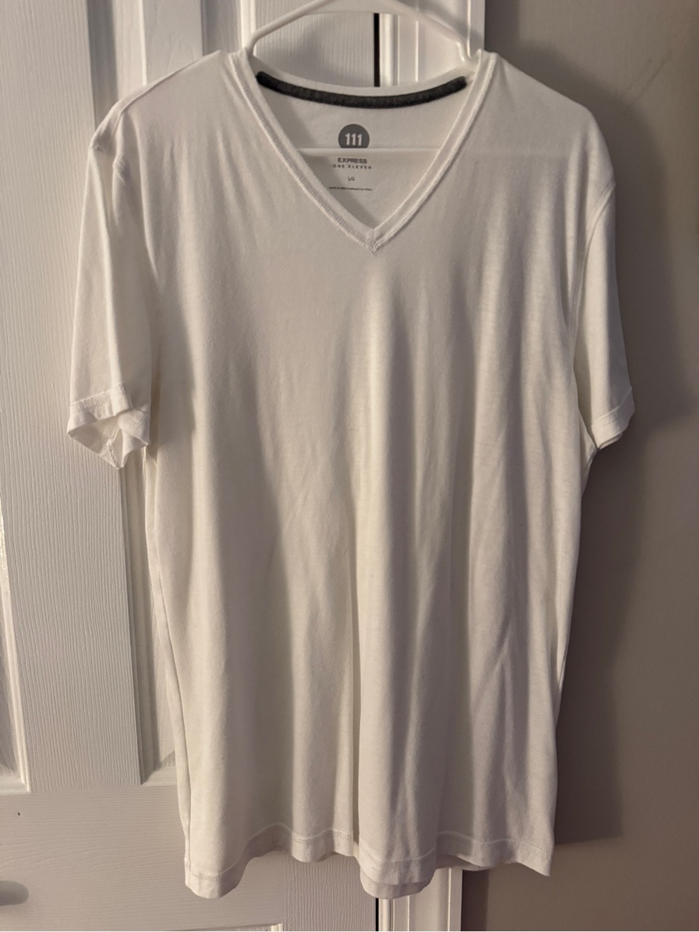 Express Men’s White V-Neck Short Sleeve Tee